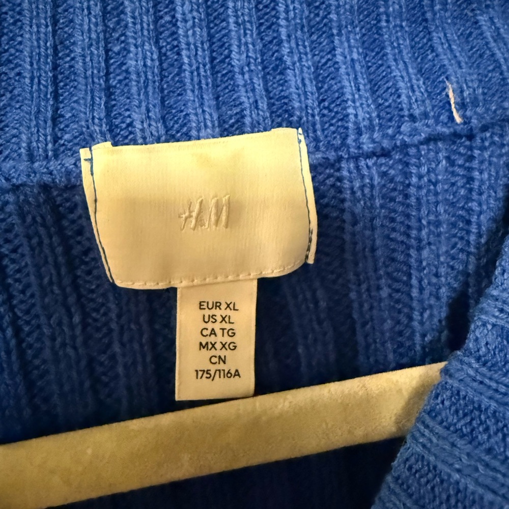 H&M - Picture 2 of 2